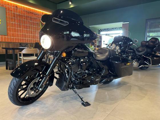 HARLEY-DAVIDSON STREET GLIDE SPECIAL 